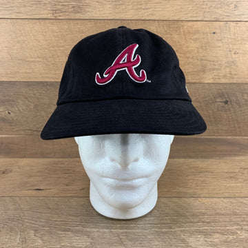 Deadstock Collectable MLB Atlanta Braves New Era Adjustable Black Baseball Cap